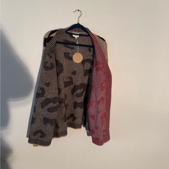 Bibi- Leopard Print Colorblock Cardigan - Picture 9 of 11
